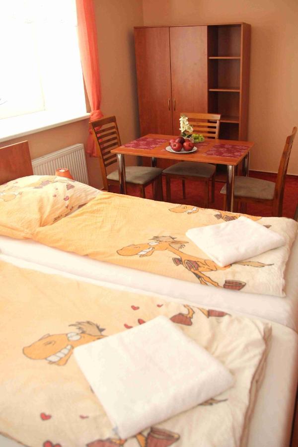 Cerny Kocour Apart Hotel Sarovy Buitenkant foto